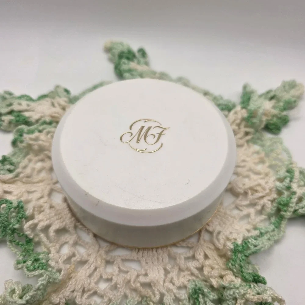 Vintage Max Factor Translucent Face Powder 2.75‎ oz Gold Monogram Case USA Made